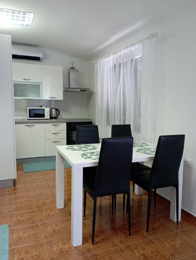 Apartman Majstorovic Apartment Seline Bagian luar foto