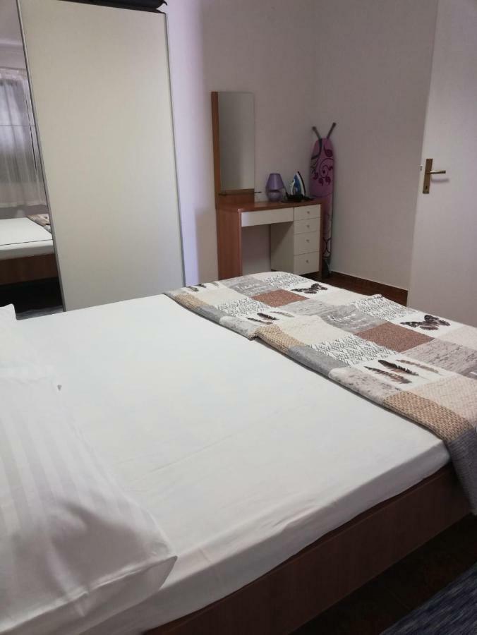 Apartman Majstorovic Apartment Seline Bagian luar foto